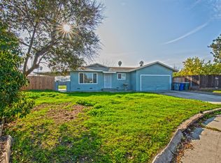 121 W Menlo Ave, Fresno, CA