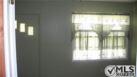 4th image of 9014 Hollow Springs Rd