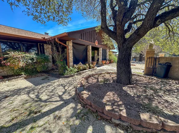 203 Cave Springs Dr W, Hunt, TX 78024