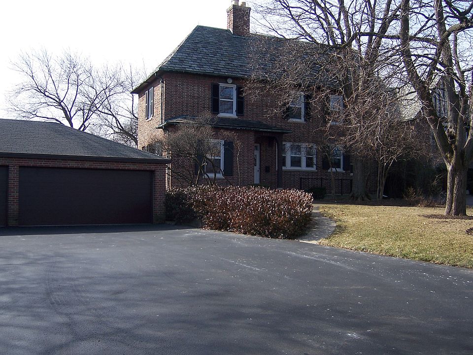 1st image of 1092 Wexford Ct #421