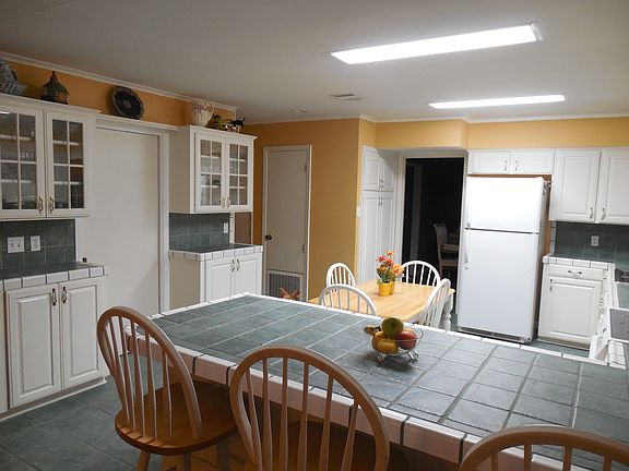 Kitchen with Island Bar