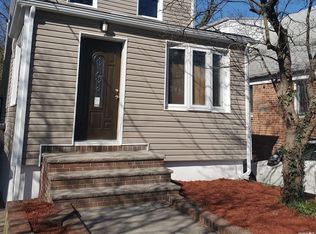 111-58 166th St, Jamaica, NY 11433