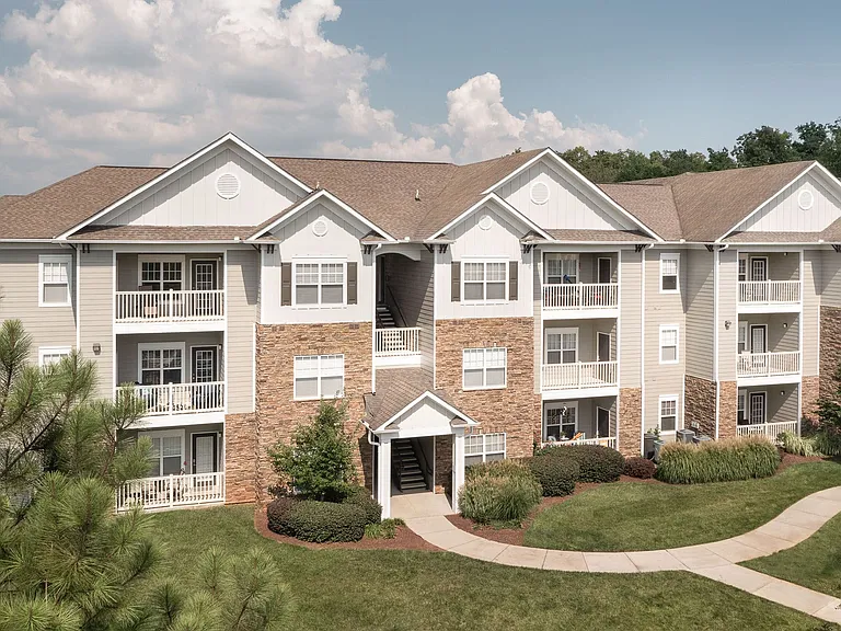 Vintage Creekwood Park Apartments — Photo 23