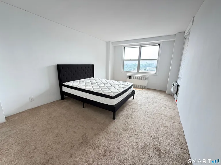 71 Strawberry Hill Ave #802 — Photo 5