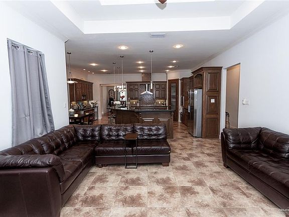4th image of 1407 Aster Dr