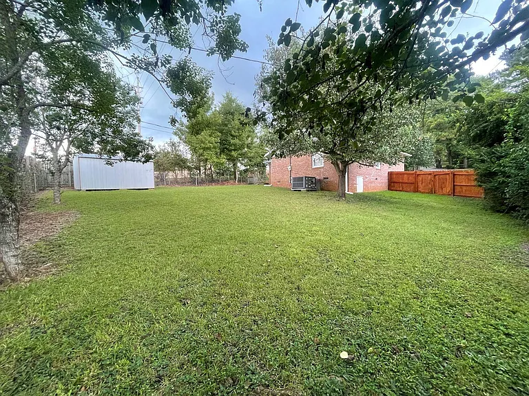 98 Riverview Ct — Photo 27