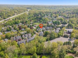 107 Paugusett Cir #107, Trumbull, CT 06611