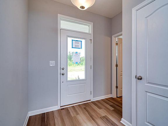 3rd image of 1744 Ardennes Oak Dr