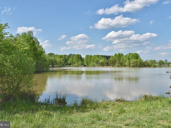 2nd image of 7495 Lake Willow Ct