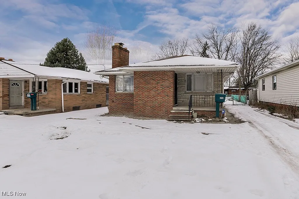 5740 Garfield Ave photo 1