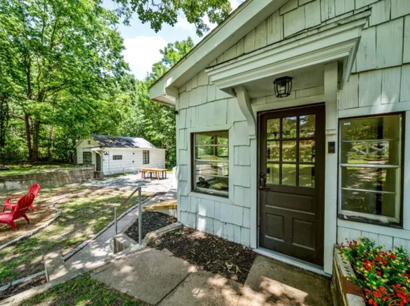 216 Basin St, Eucha, OK 74342