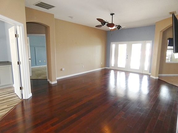 5th image of 2630 Lookout Ln