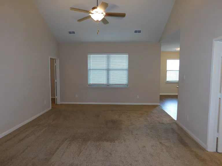 304 Aaron St — Photo 27