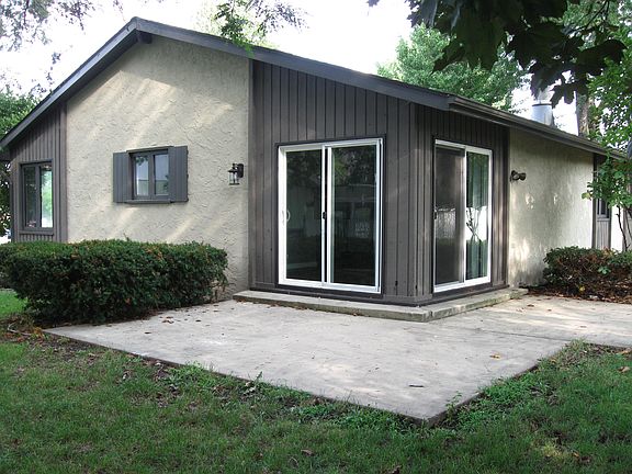 3rd image of 390 Centennial Ct