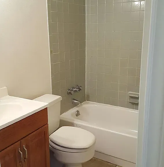 1862 Abbey Ln — Photo 8