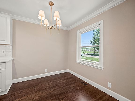 5th image of 3429 Chester Rd