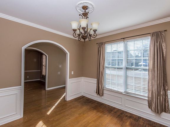 3rd image of 9236 N Moreto Cir