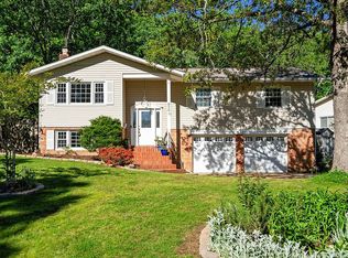 8501 Oakford Dr, Springfield, VA 22152