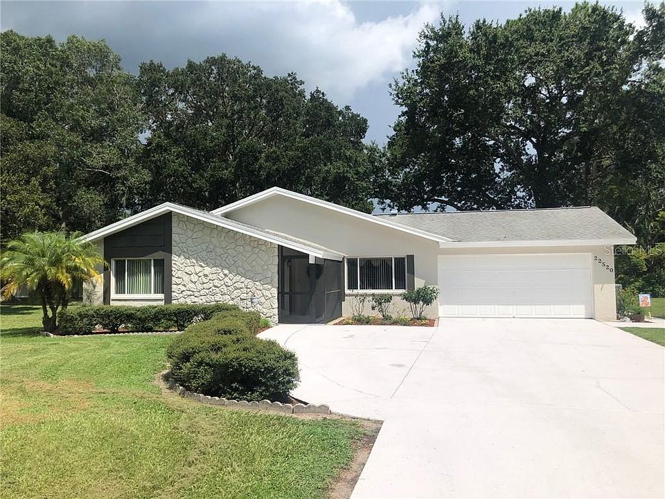 1st image of 22520 Kingsley Ln