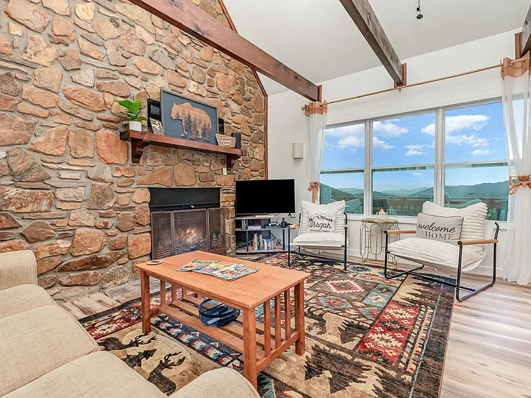 508 Overlook Dr #2 — Photo 2