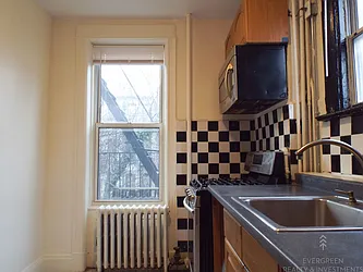 Rented by Evergreen Realty & Investments