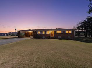 858 N Main St, Decatur, TN 37322