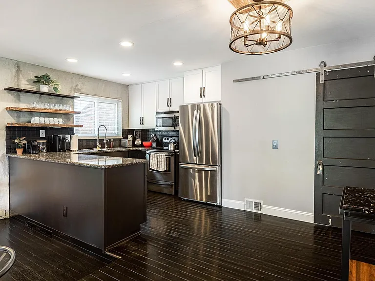 18836 Webster Ave — Photo 13
