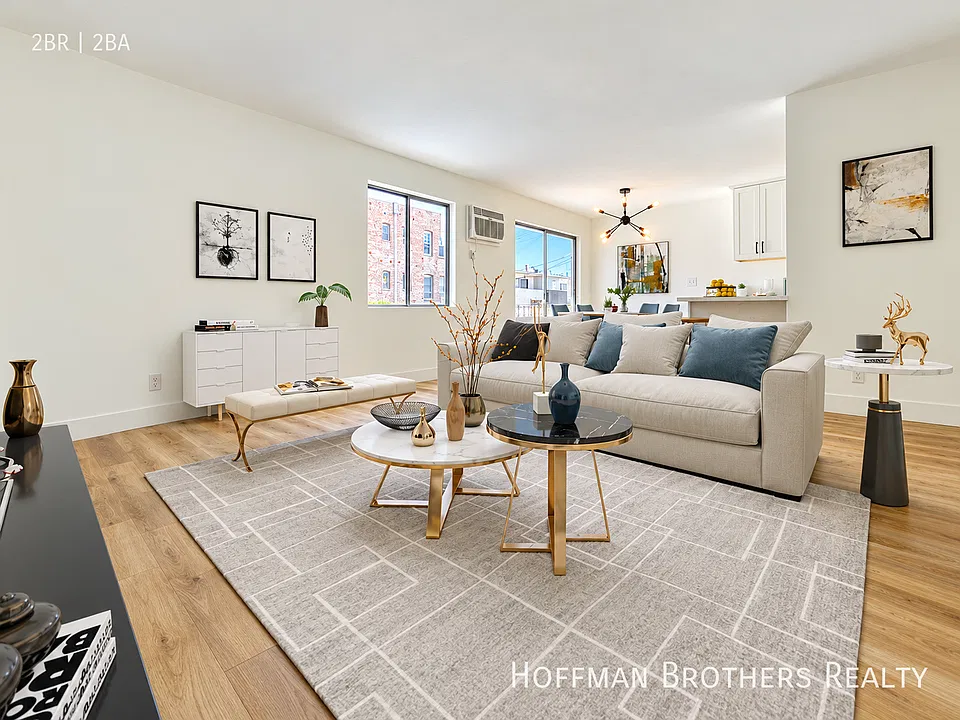 239 S Harvard Blvd #1