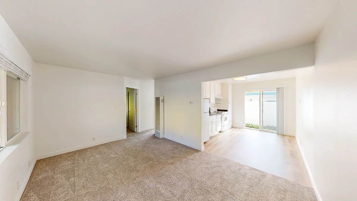 Building Photo - 15415 Marty Dr #15A