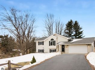 5372 Scenic View Dr SW, South Boardman, MI 49680