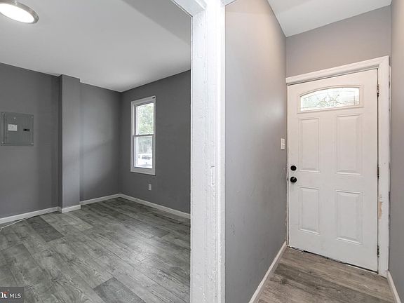 4th image of 133 E Federal St