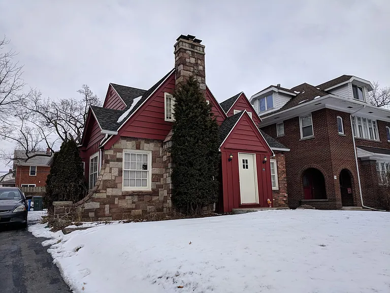 64 Elmwood Ave — Photo 24