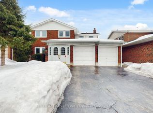 96 Dunmurray Blvd, Toronto, ON M1T2K6