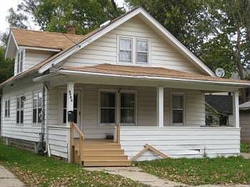 2nd image of 2213 Andrews St