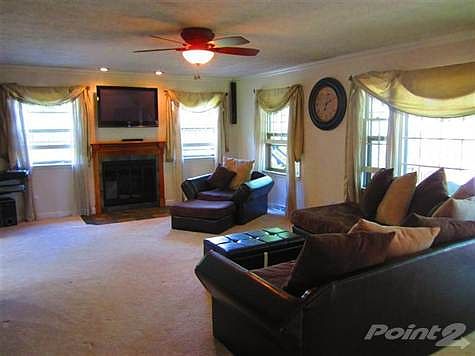 3rd image of 214 Habersham Ct