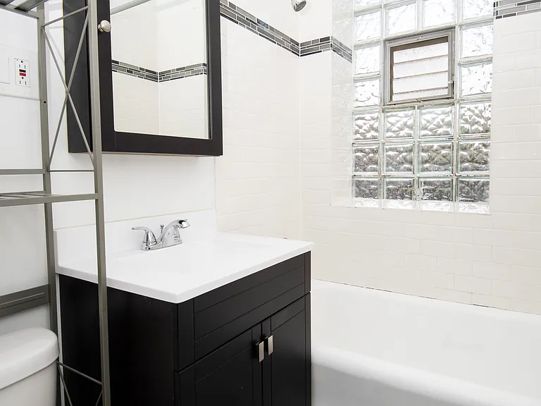 3703 N Hoyne Ave #3 — Photo 14