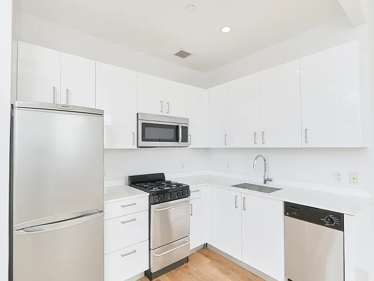 55 Hope St #113 — Photo 24
