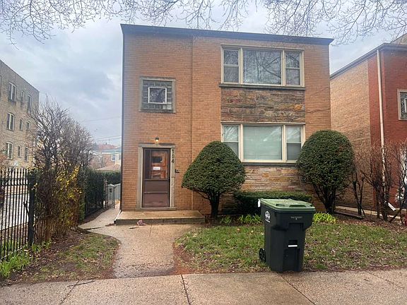 2nd image of 134 Callan Ave Unit 1