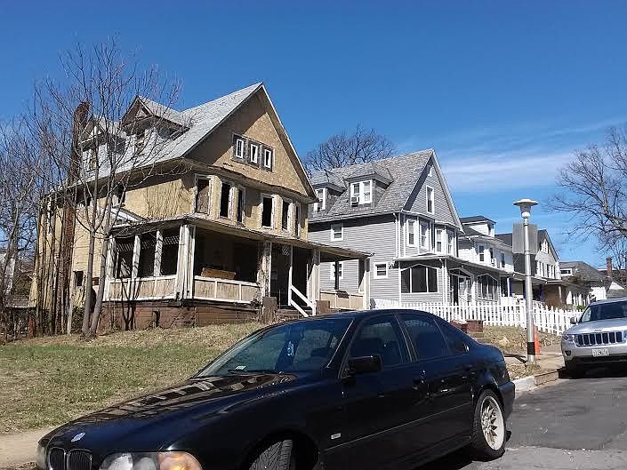 2nd image of 4008 Fairview Ave