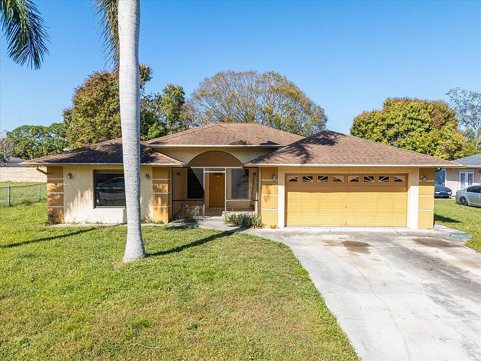 1st image of 1589 SE Minorca Avenue