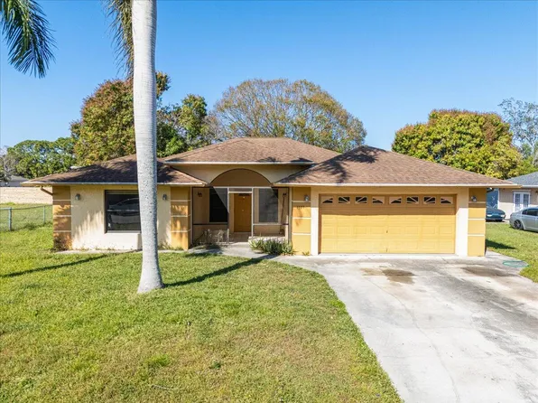 1589 SE Minorca Avenue, Port St Lucie, FL 34952