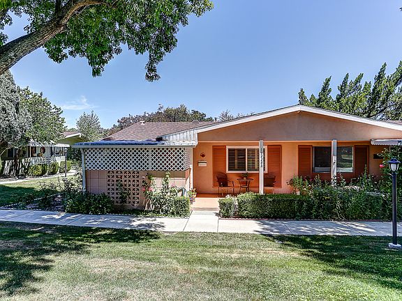 4th image of 19228 Ave Of The Oaks Unit A
