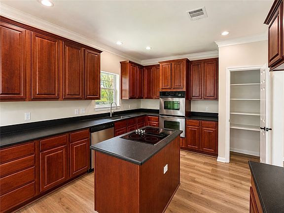 5th image of 5305 Draycott Ct