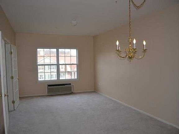 living/dining combo