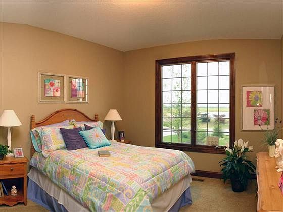1st image of 2405 Belmont Ln