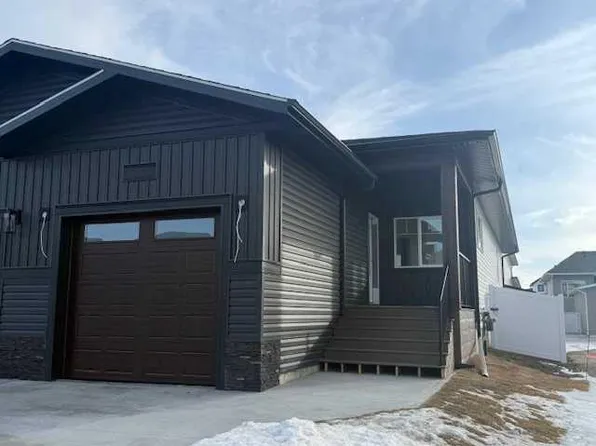 39 N Ellington Cres, Red Deer, AB T4P 3H1