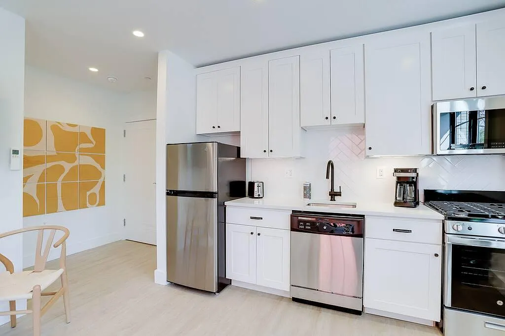 1 bed, 650 sqft, $3,750 — Photo 4