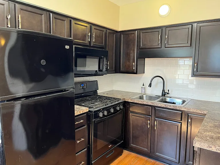 3023 Seneca Blvd — Photo 9