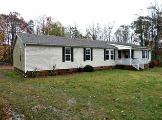 2198 Meadow Ridge Ln, Burlington, NC 27217