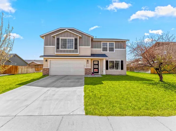 665 SW Nugget St, Mountain Home, ID 83647